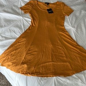 Forever 21 Mustard Flowy dress size M